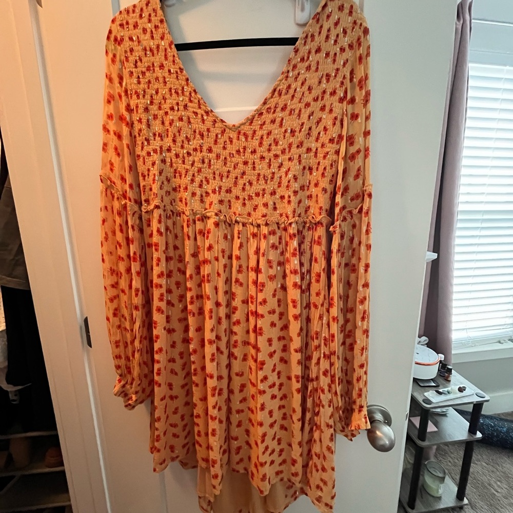 FREE PEOPLE ✨✨ tie floral orange and red dress